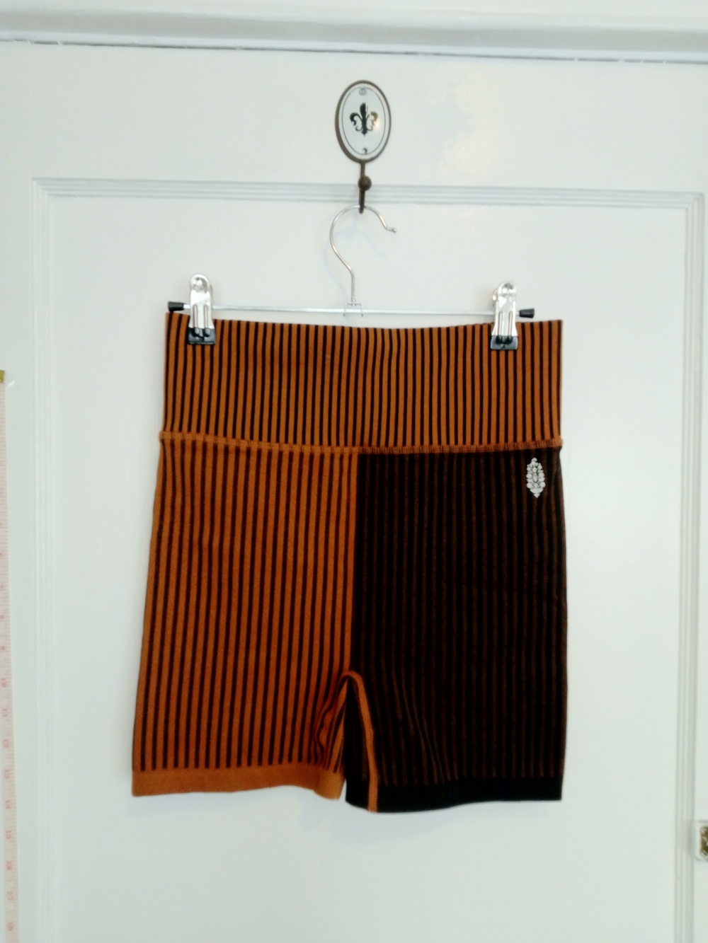 Free People Two-Tone Ribbed Athletic Shorts in Burnt Orange and Dark Brown XS